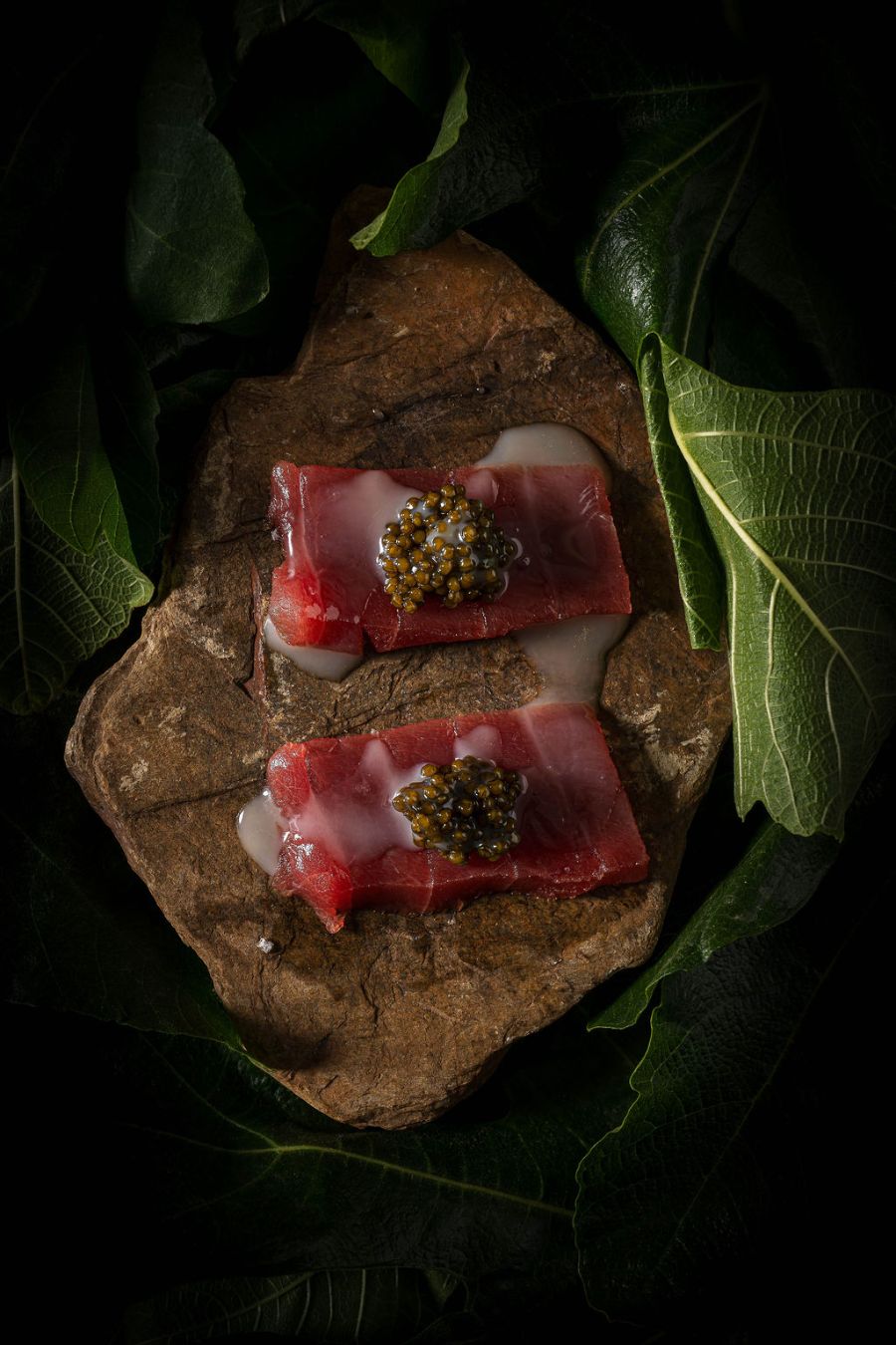Toro con caviar en Brugarol